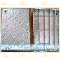 熱鍍鋅復(fù)合蓋板廠家，冷鍍鋅鋼格板批發(fā)，鋼格柵板溝蓋板定做