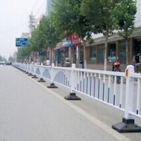 南寧市政護(hù)欄批發(fā)價(jià)公路護(hù)欄生產(chǎn)廠家